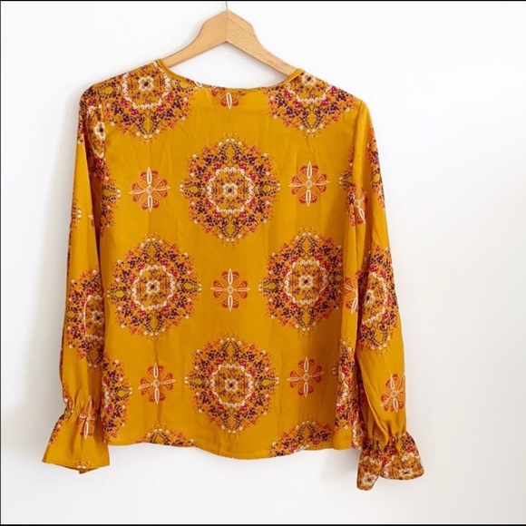 W5 💛🧡🤎Mustard print blouse - Picture 7 of 9